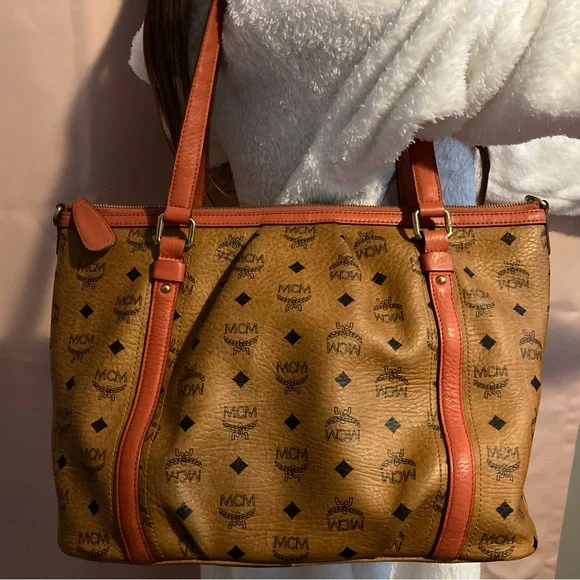 MCM Tan and Brown Tote Bag with Red Accents - Picture 5 of 6